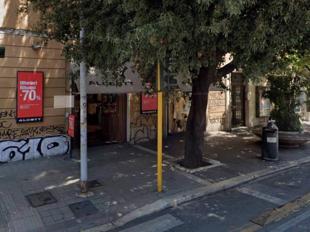 Locale Commerciale in affitto a Municipio Roma VII, Roma Capitale