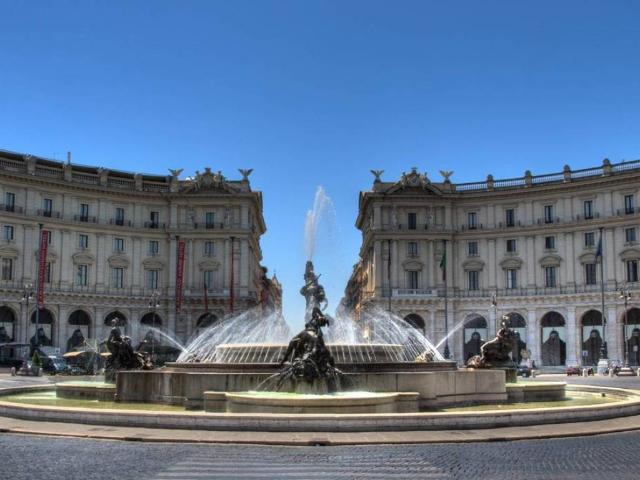 Locale Commerciale in affitto a Municipio Roma I, Roma Capitale