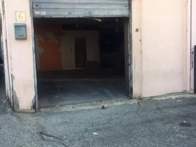 Locale Commerciale in affitto a Saxa Rubra, Roma Capitale