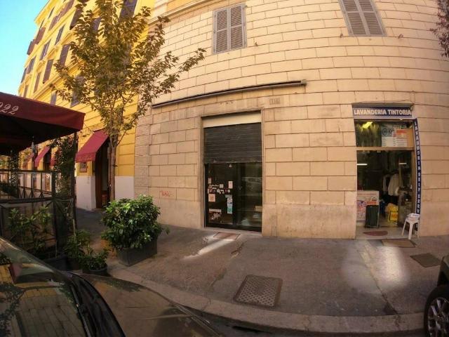 Locale Commerciale in affitto a Prati, Roma