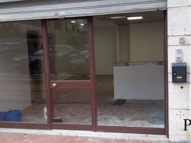 Locale Commerciale in affitto a Municipio Roma XII, Roma Capitale