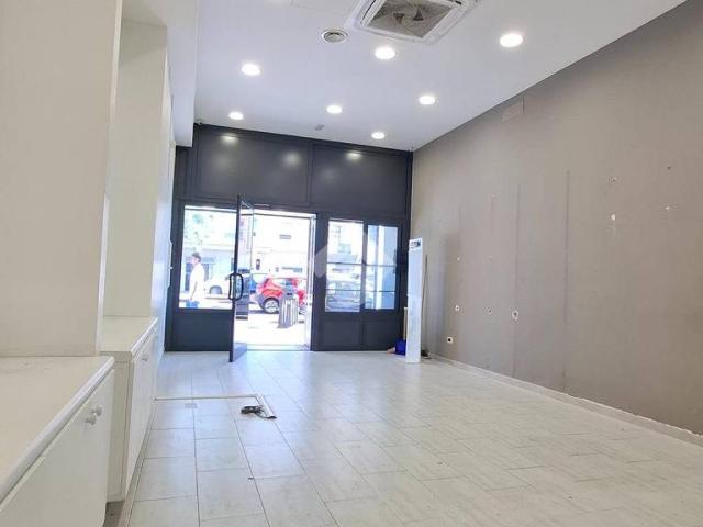 Locale Commerciale in affitto a Lido di Ostia, Roma Capitale