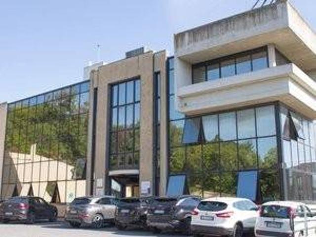Locale Commerciale in affitto a Municipio Roma XIII, Roma Capitale