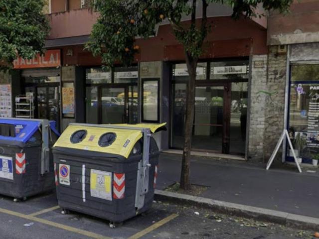 Locale Commerciale in affitto a Municipio Roma IV, Roma Capitale