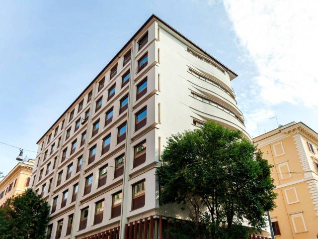 Locale Commerciale in affitto a Municipio Roma I, Roma Capitale