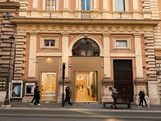 Locale Commerciale in affitto a Municipio Roma I, Roma Capitale