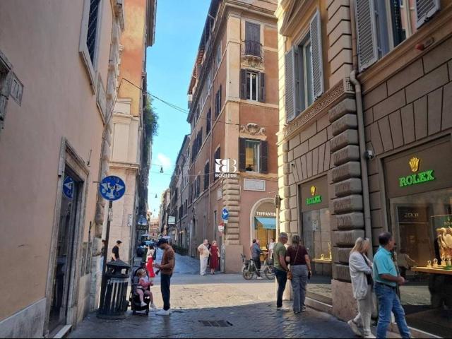 Locale Commerciale in affitto a Municipio Roma I, Roma Capitale
