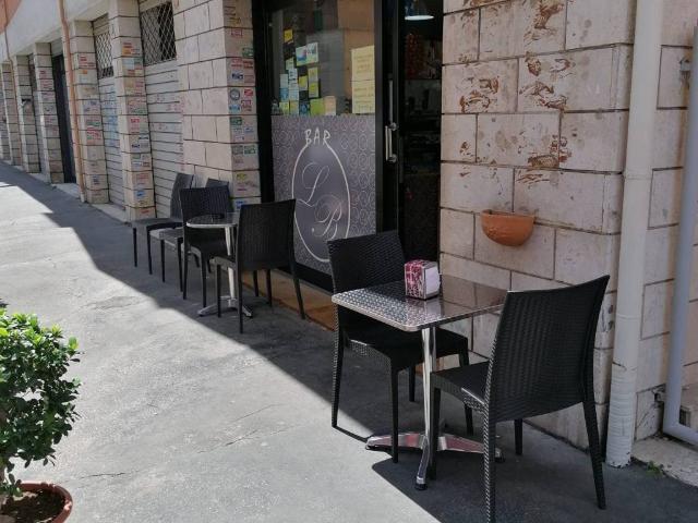 Locale Commerciale in affitto a Municipio Roma VII, Roma Capitale