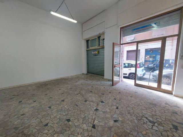 Locale Commerciale in affitto a Municipio Roma V, Roma Capitale