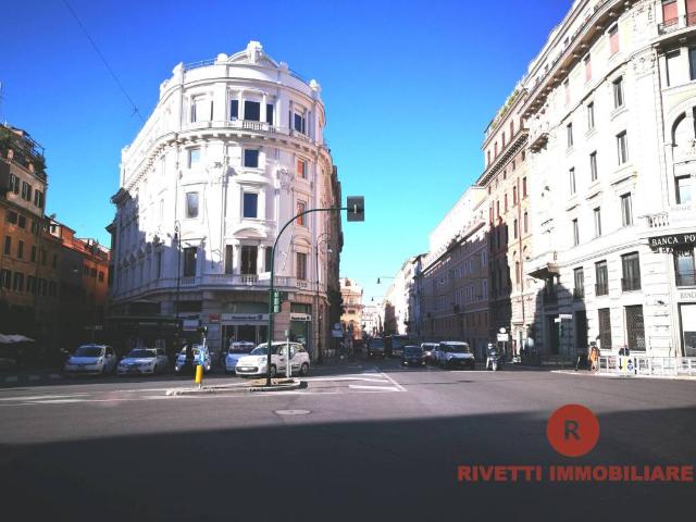 Locale Commerciale in affitto a Municipio Roma I, Roma Capitale