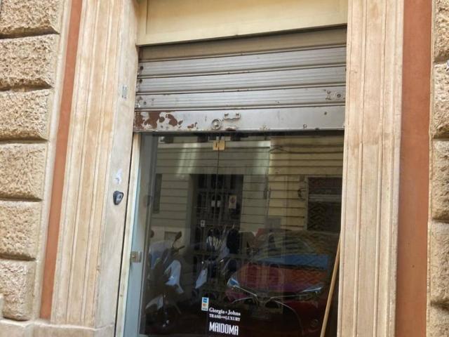Locale Commerciale in affitto a Municipio Roma I, Roma Capitale