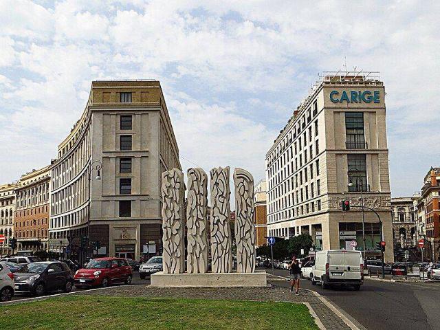 Locale Commerciale in affitto a Municipio Roma I, Roma Capitale