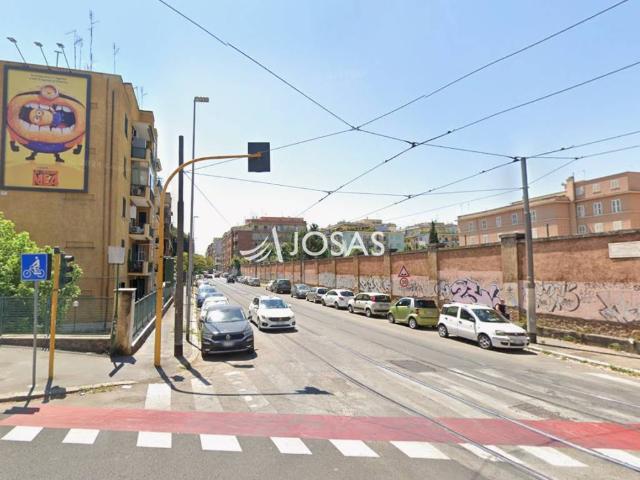 Locale Commerciale in affitto a Collatino, Roma Capitale