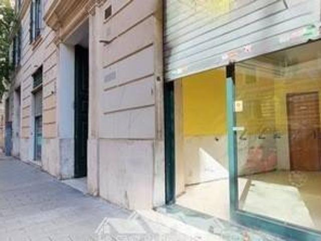 Locale Commerciale in affitto a Municipio Roma I, Roma Capitale