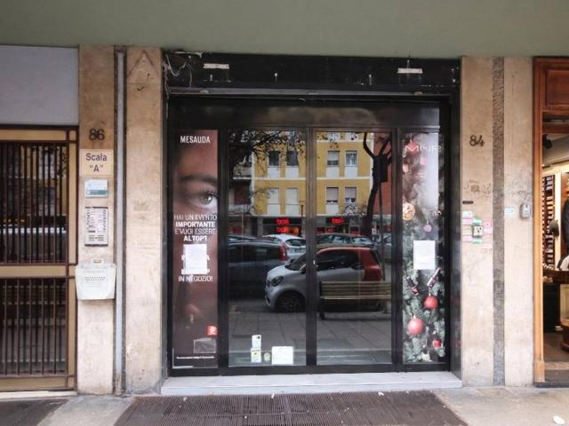 Locale Commerciale in affitto a Municipio Roma XI, Roma Capitale
