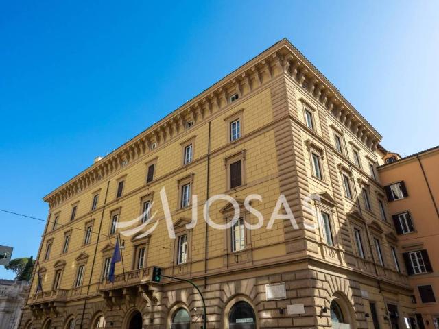Locale Commerciale in affitto a Municipio Roma I, Roma Capitale