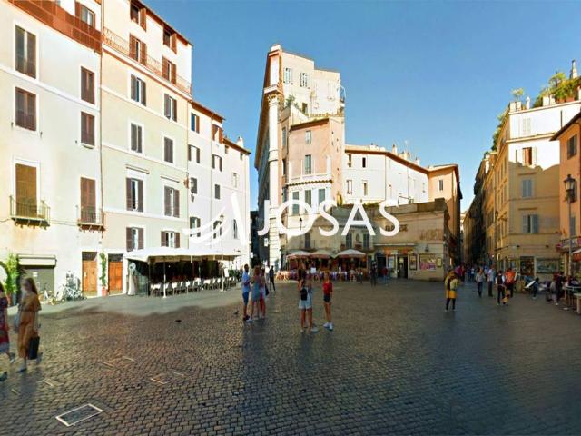 Locale Commerciale in affitto a Municipio Roma I, Roma Capitale