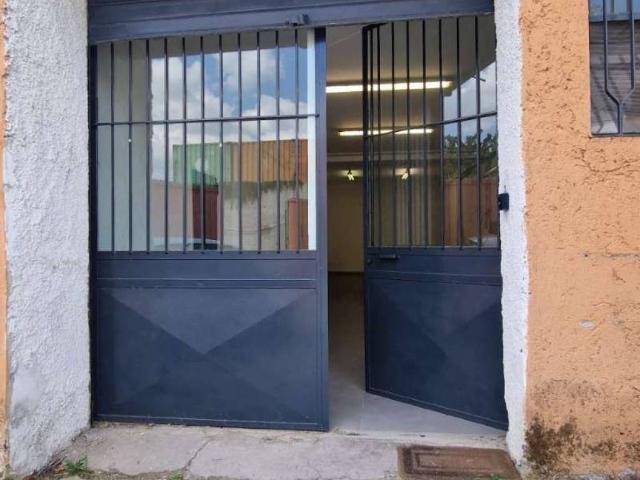 Locale Commerciale in affitto a Municipio Roma IV, Roma Capitale