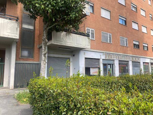 Locale Commerciale in affitto a Municipio Roma III, Roma Capitale