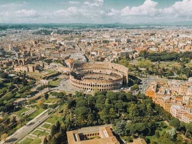 Locale Commerciale in affitto a Municipio Roma I, Roma Capitale