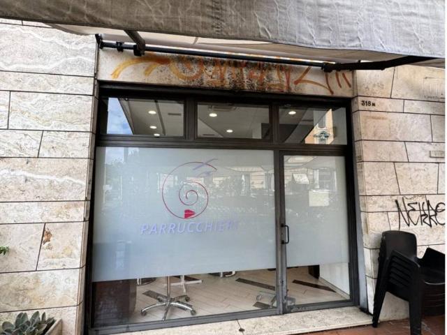 Locale Commerciale in affitto a Municipio Roma II, Roma Capitale