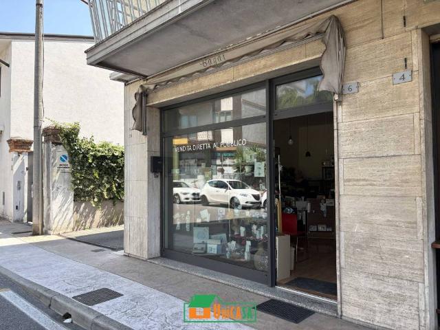 Locale Commerciale in affitto a Selz, Ronchi Dei Legionari