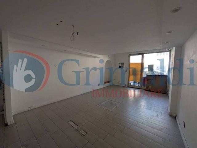 Locale Commerciale in affitto a Rosignano Marittimo, Livorno