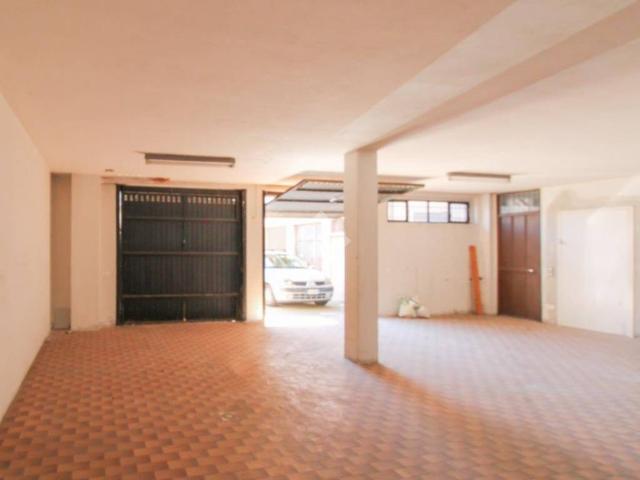 Locale Commerciale in affitto a Villaggio Famiglia, Rovato
