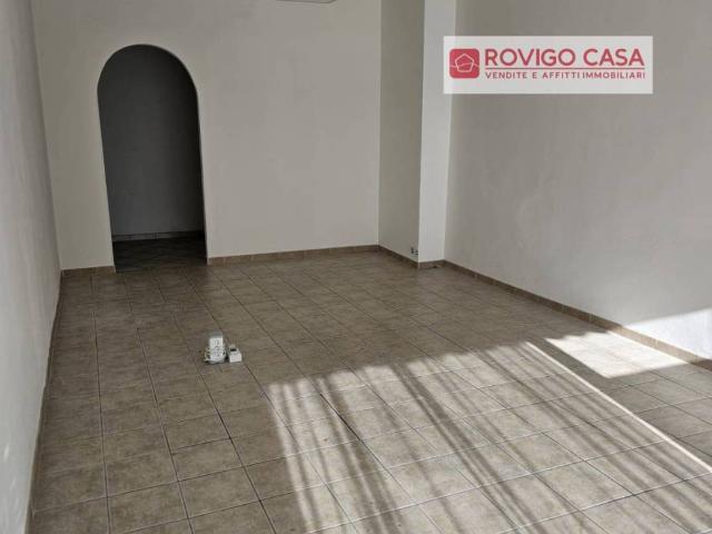 Locale Commerciale in affitto a Rovigo, Veneto