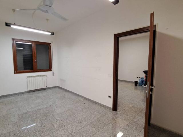 Locale Commerciale in affitto a Spianata, Rovigo