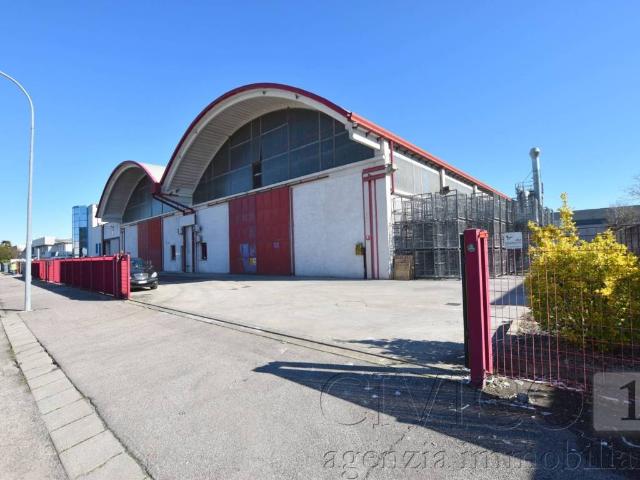 Locale Commerciale in affitto a Rubano, Veneto