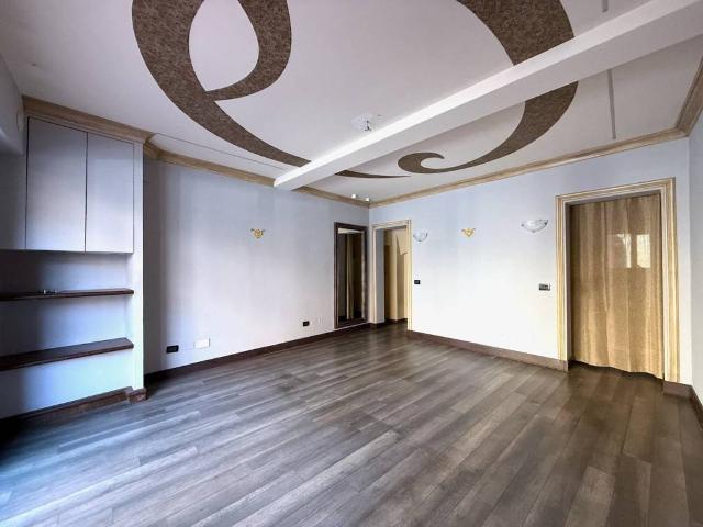 Locale Commerciale in affitto a Tresinaro - Secchia, Re