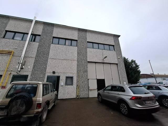 Locale Commerciale in affitto a Tresinaro - Secchia, Re