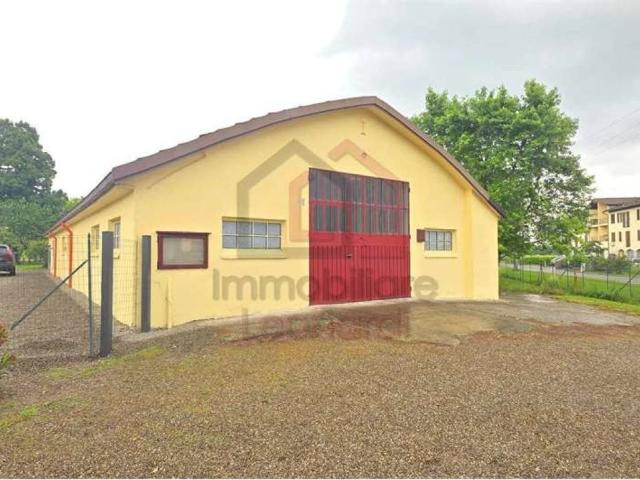 Locale Commerciale in affitto a Tresinaro - Secchia, Re