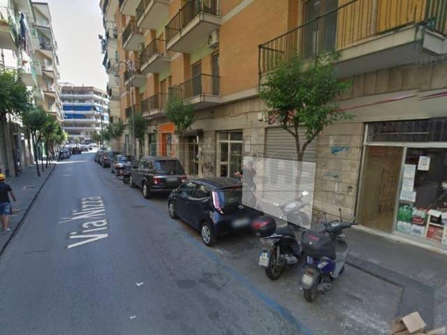 Locale Commerciale in affitto a Salerno, Campania