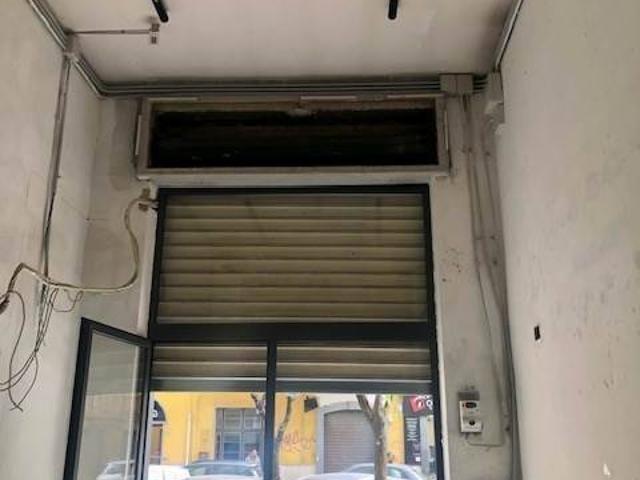 Locale Commerciale in affitto a Salerno, Campania