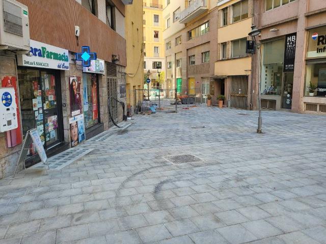 Locale Commerciale in affitto a Salerno, Campania