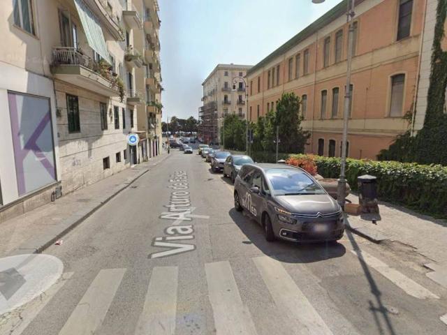 Locale Commerciale in affitto a Salerno, Campania