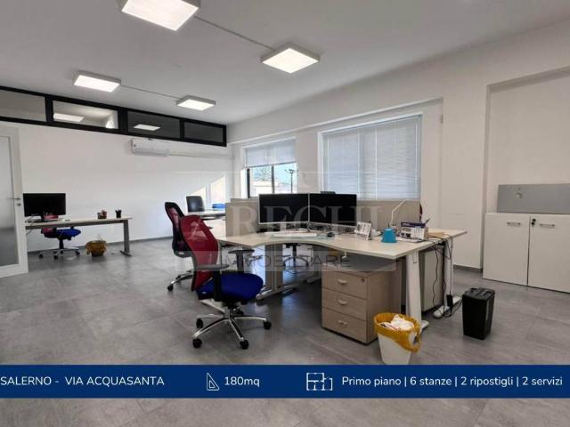 Locale Commerciale in affitto a Salerno, Campania