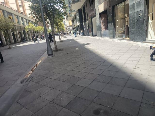 Locale Commerciale in affitto a Salerno, Campania