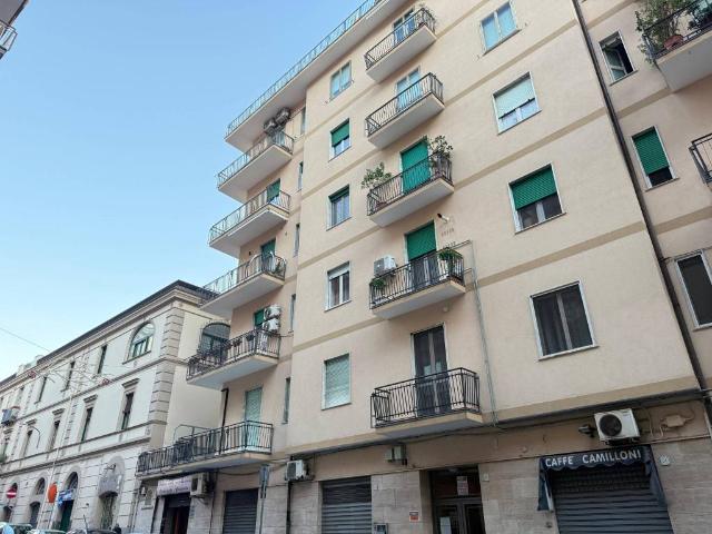 Locale Commerciale in affitto a Salerno