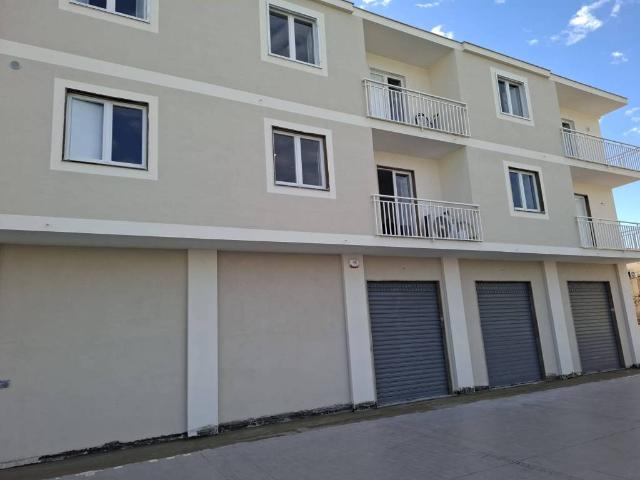 Locale Commerciale in affitto a Salerno, Campania