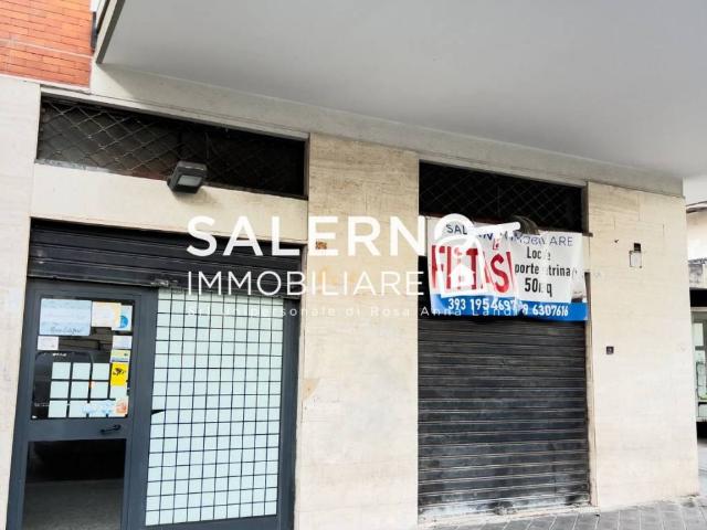Locale Commerciale in affitto a Pastena, Salerno