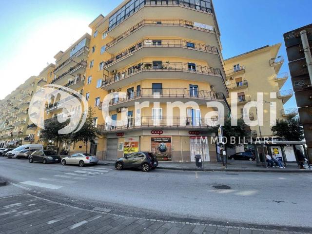 Locale Commerciale in affitto a Mercatello, Salerno