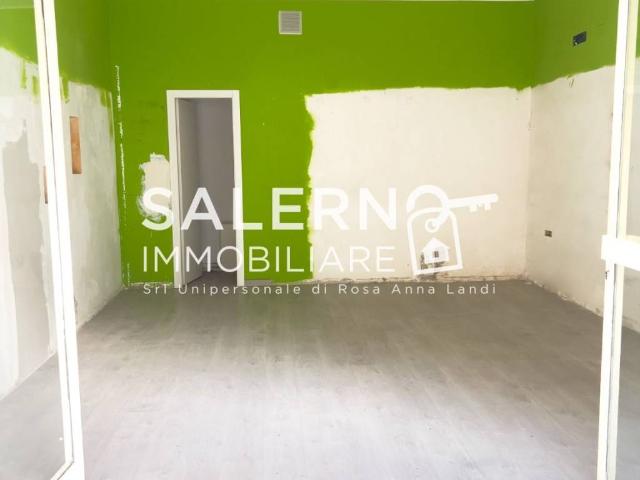 Locale Commerciale in affitto a Pastena, Salerno