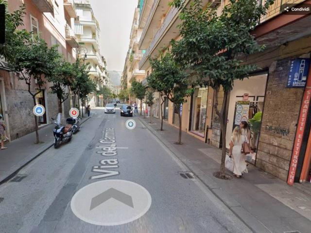 Locale Commerciale in affitto a Salerno, Campania