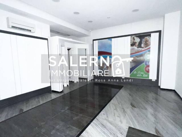 Locale Commerciale in affitto a Pastena, Salerno