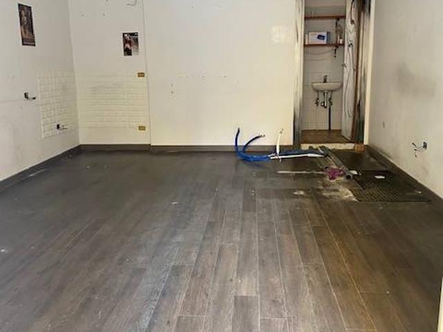 Locale Commerciale in affitto a Pastena, Salerno