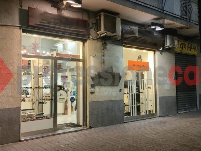 Locale Commerciale in affitto a Pastena, Salerno