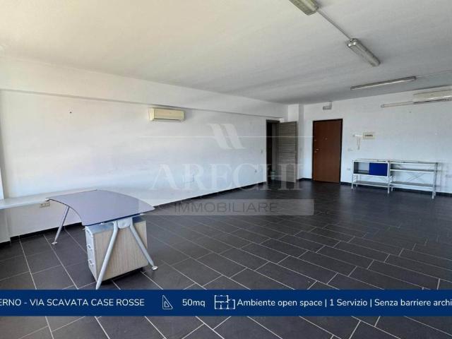 Locale Commerciale in affitto a Salerno, Campania